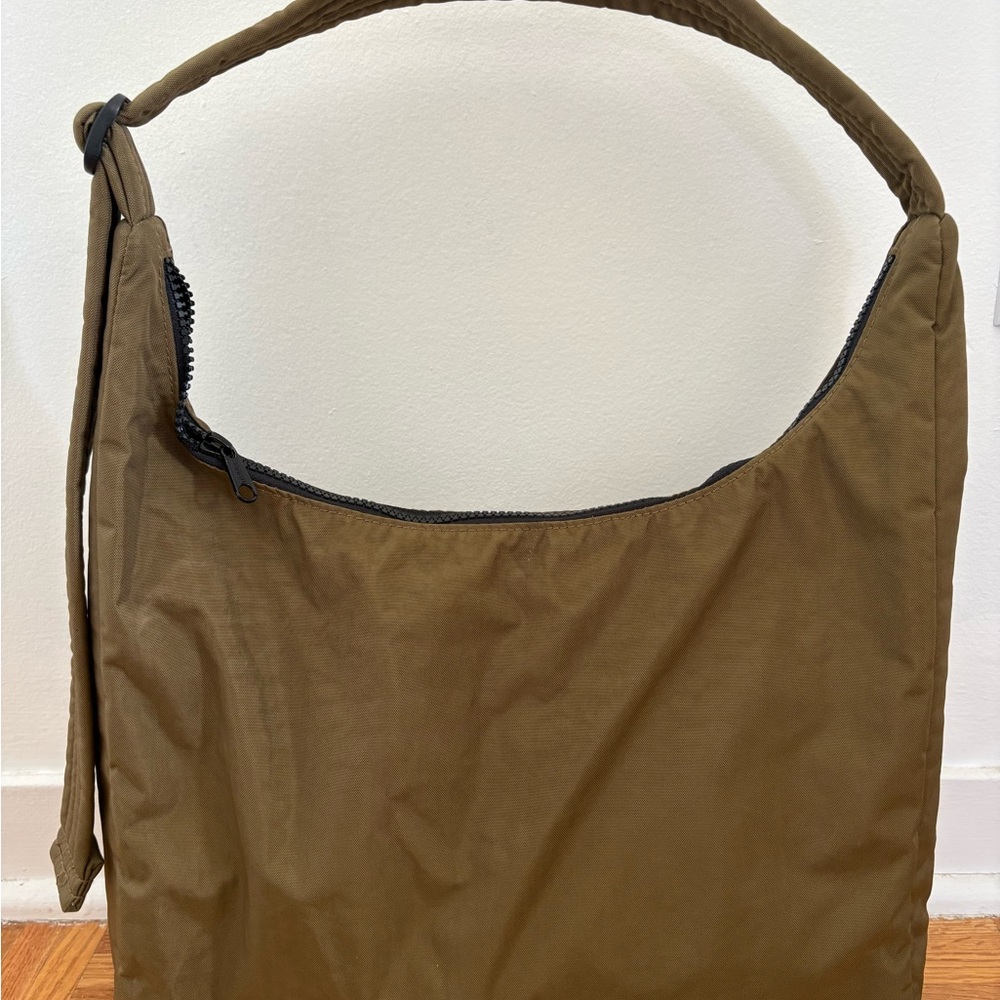 BAGGU Nylon Shoulder Bag